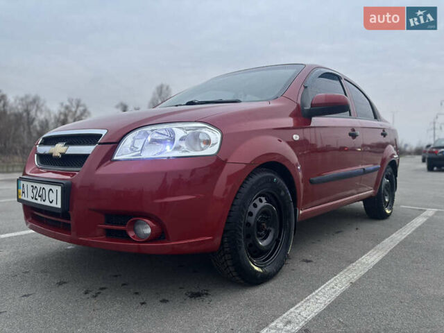 Красный Шевроле Авео, объемом двигателя 1.5 л и пробегом 190 тыс. км за 5200 $, фото 3 на Automoto.ua