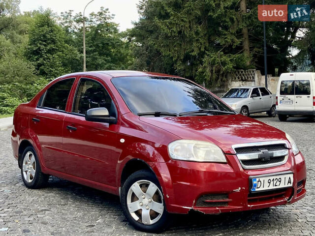 Красный Шевроле Авео, объемом двигателя 1.5 л и пробегом 106 тыс. км за 3900 $, фото 1 на Automoto.ua