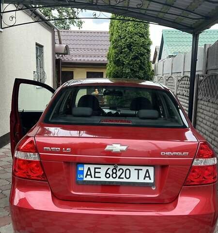 Красный Шевроле Авео, объемом двигателя 1.5 л и пробегом 82 тыс. км за 5300 $, фото 3 на Automoto.ua