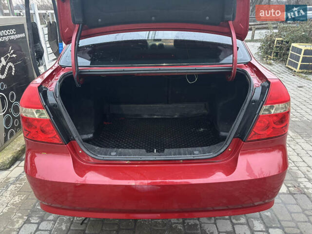 Красный Шевроле Авео, объемом двигателя 1.5 л и пробегом 190 тыс. км за 5200 $, фото 14 на Automoto.ua