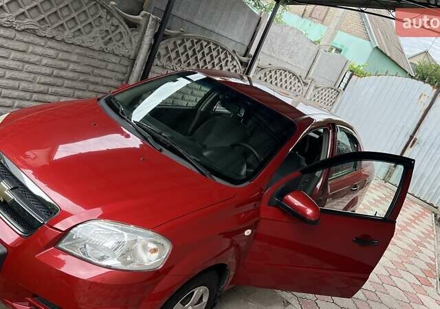 Красный Шевроле Авео, объемом двигателя 1.5 л и пробегом 82 тыс. км за 5300 $, фото 7 на Automoto.ua
