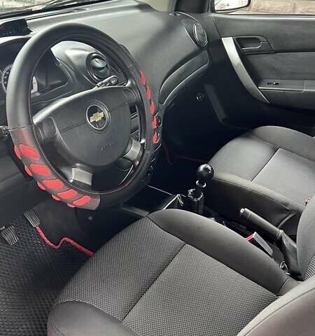 Красный Шевроле Авео, объемом двигателя 1.5 л и пробегом 82 тыс. км за 5300 $, фото 14 на Automoto.ua