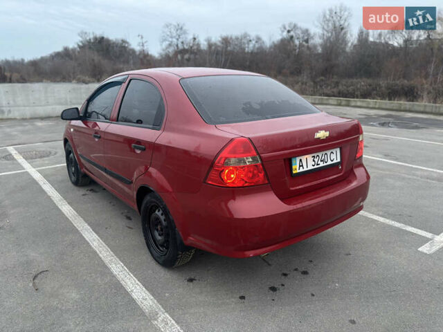 Красный Шевроле Авео, объемом двигателя 1.5 л и пробегом 190 тыс. км за 5200 $, фото 6 на Automoto.ua