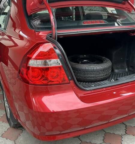 Красный Шевроле Авео, объемом двигателя 1.5 л и пробегом 82 тыс. км за 5300 $, фото 9 на Automoto.ua