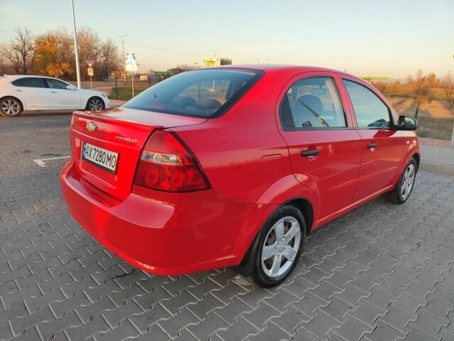 Красный Шевроле Авео, объемом двигателя 1.2 л и пробегом 250 тыс. км за 3560 $, фото 3 на Automoto.ua