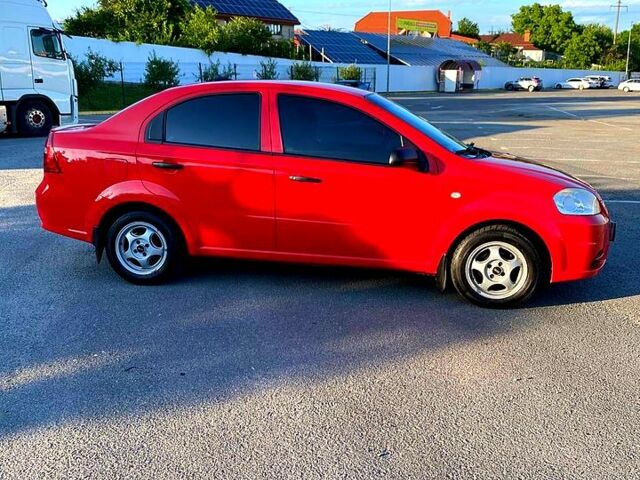 Червоний Шевроле Авео, об'ємом двигуна 1.2 л та пробігом 216 тис. км за 3500 $, фото 3 на Automoto.ua