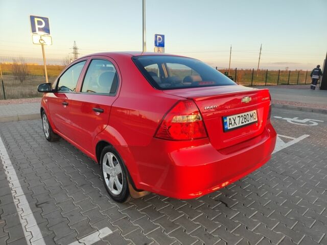 Красный Шевроле Авео, объемом двигателя 1.2 л и пробегом 250 тыс. км за 3560 $, фото 1 на Automoto.ua
