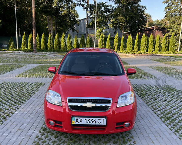 Червоний Шевроле Авео, об'ємом двигуна 1.5 л та пробігом 79 тис. км за 5000 $, фото 1 на Automoto.ua