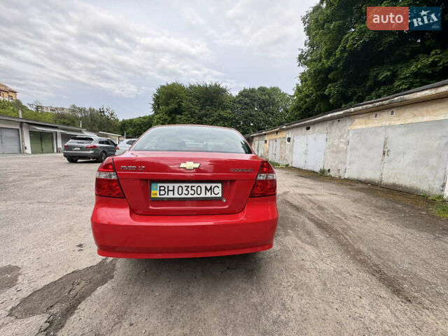 Красный Шевроле Авео, объемом двигателя 1.5 л и пробегом 80 тыс. км за 4950 $, фото 4 на Automoto.ua