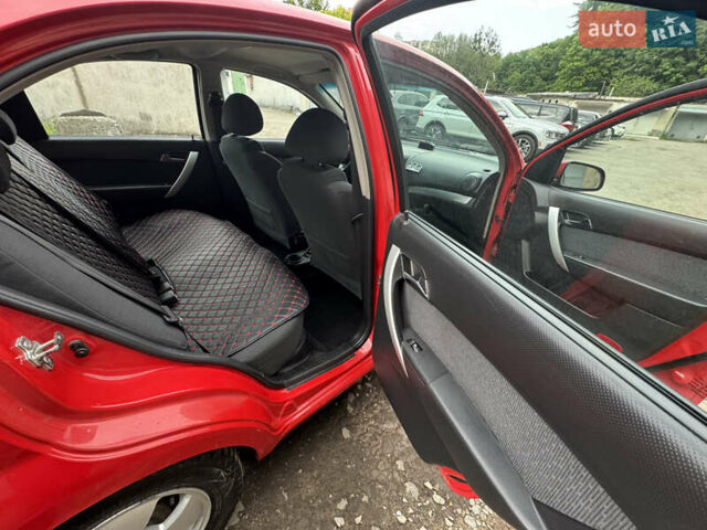 Красный Шевроле Авео, объемом двигателя 1.5 л и пробегом 80 тыс. км за 4950 $, фото 15 на Automoto.ua