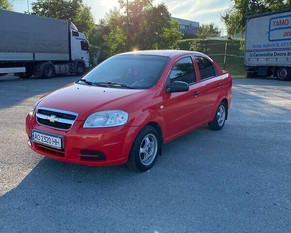 Красный Шевроле Авео, объемом двигателя 1.21 л и пробегом 280 тыс. км за 3999 $, фото 2 на Automoto.ua
