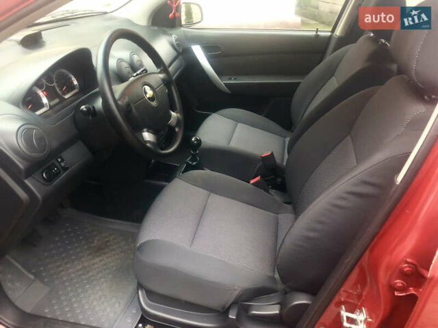 Красный Шевроле Авео, объемом двигателя 1.5 л и пробегом 52 тыс. км за 5400 $, фото 9 на Automoto.ua
