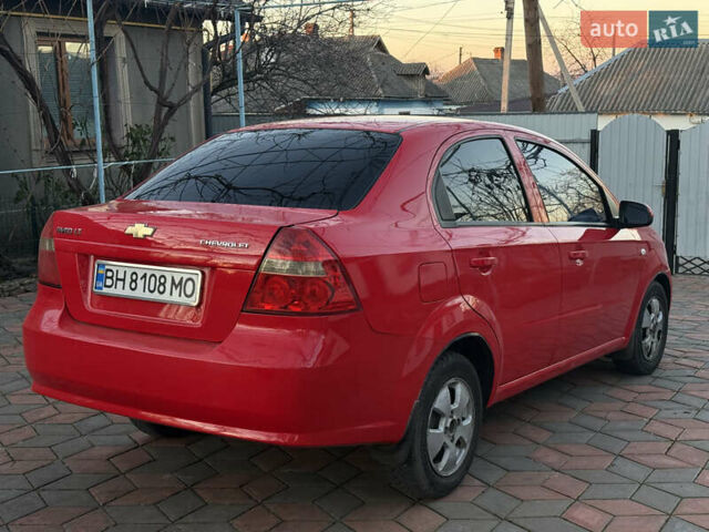 Красный Шевроле Авео, объемом двигателя 1.5 л и пробегом 240 тыс. км за 3900 $, фото 6 на Automoto.ua