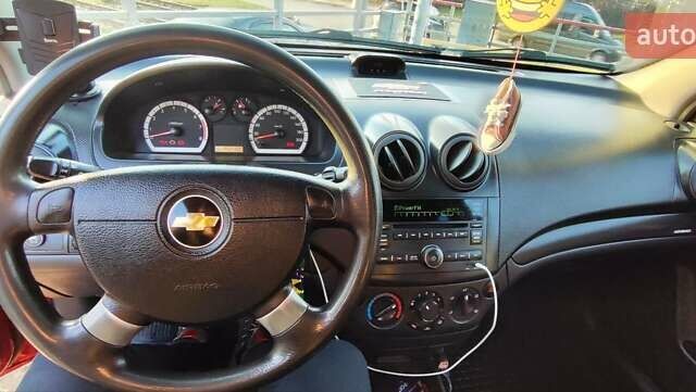 Красный Шевроле Авео, объемом двигателя 1.4 л и пробегом 202 тыс. км за 3600 $, фото 20 на Automoto.ua