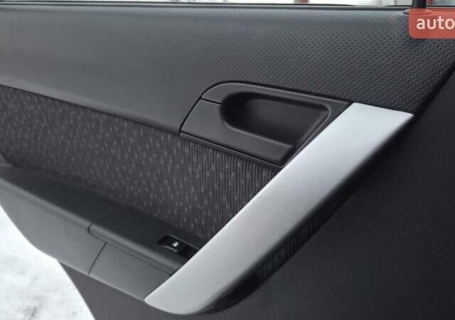 Красный Шевроле Авео, объемом двигателя 1.5 л и пробегом 119 тыс. км за 5700 $, фото 24 на Automoto.ua