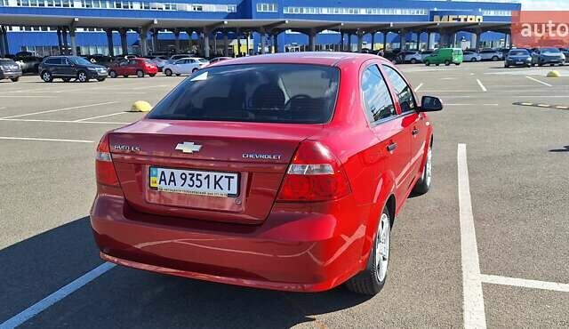 Красный Шевроле Авео, объемом двигателя 1.5 л и пробегом 117 тыс. км за 5000 $, фото 4 на Automoto.ua