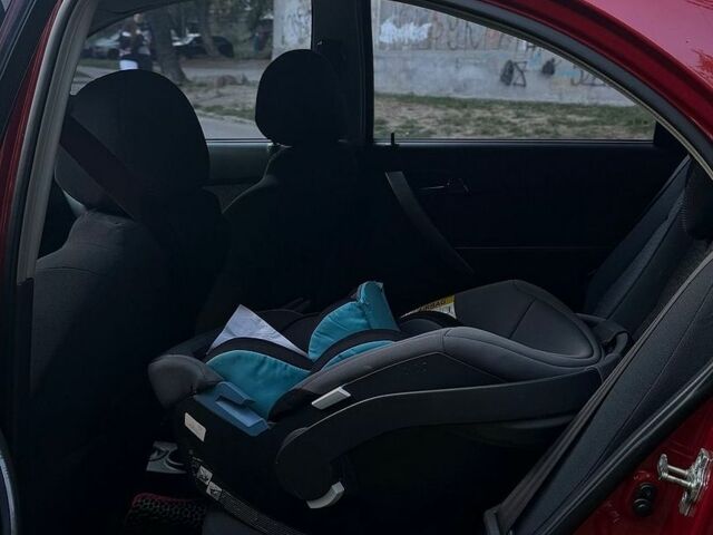 Червоний Шевроле Авео, об'ємом двигуна 1.5 л та пробігом 200 тис. км за 4750 $, фото 15 на Automoto.ua