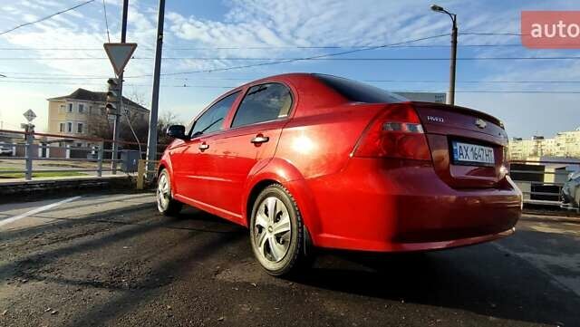Красный Шевроле Авео, объемом двигателя 1.4 л и пробегом 202 тыс. км за 3600 $, фото 3 на Automoto.ua