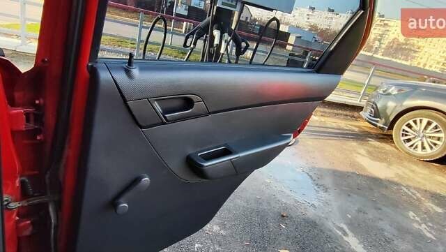 Красный Шевроле Авео, объемом двигателя 1.4 л и пробегом 202 тыс. км за 3600 $, фото 21 на Automoto.ua