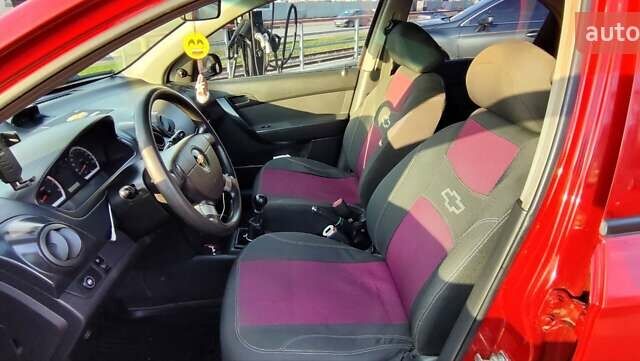 Красный Шевроле Авео, объемом двигателя 1.4 л и пробегом 202 тыс. км за 3600 $, фото 12 на Automoto.ua