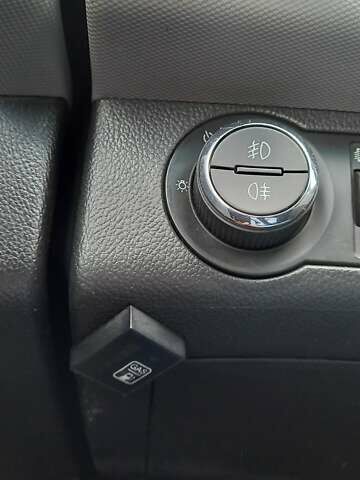 Красный Шевроле Авео, объемом двигателя 1.6 л и пробегом 98 тыс. км за 7200 $, фото 7 на Automoto.ua