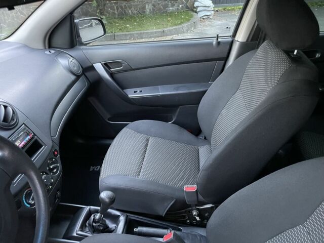 Шевроле Авео 2013 в Броварах на Automoto.ua Красный Шевроле Авео, объемом двигателя 1.5 л и пробегом 76 тыс. км за 4300 $, фото 16 на Automoto.ua