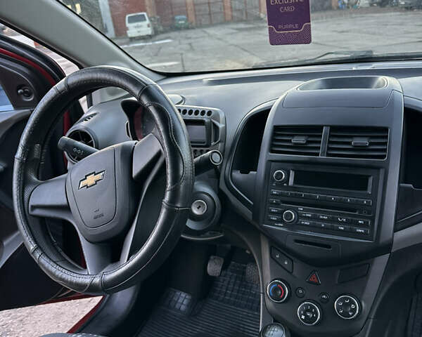 Червоний Шевроле Авео, об'ємом двигуна 1.4 л та пробігом 116 тис. км за 5500 $, фото 12 на Automoto.ua