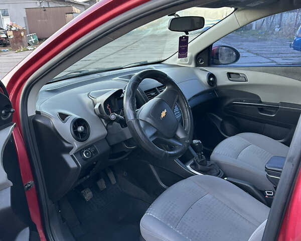 Червоний Шевроле Авео, об'ємом двигуна 1.4 л та пробігом 116 тис. км за 5500 $, фото 7 на Automoto.ua