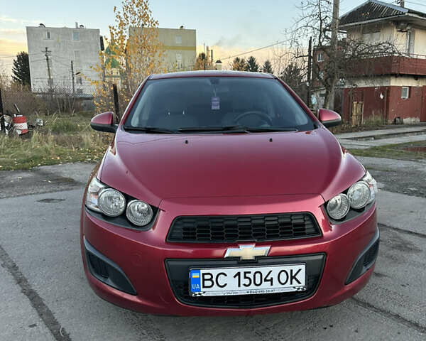 Червоний Шевроле Авео, об'ємом двигуна 1.4 л та пробігом 116 тис. км за 5500 $, фото 1 на Automoto.ua