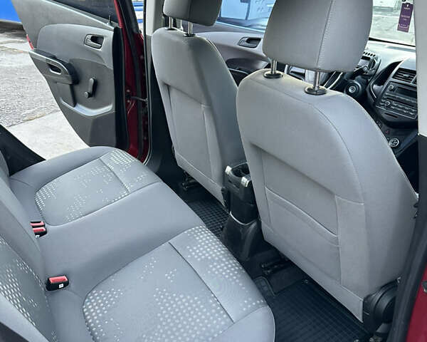 Червоний Шевроле Авео, об'ємом двигуна 1.4 л та пробігом 116 тис. км за 5500 $, фото 10 на Automoto.ua