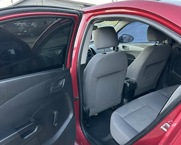Червоний Шевроле Авео, об'ємом двигуна 1.4 л та пробігом 116 тис. км за 5500 $, фото 8 на Automoto.ua