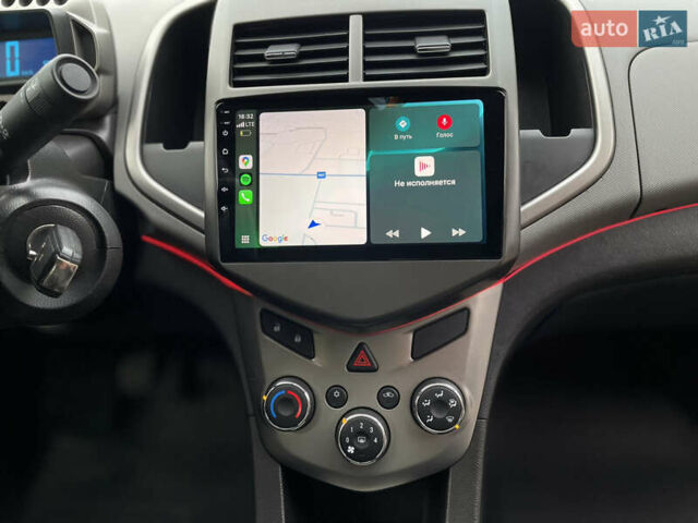 Красный Шевроле Авео, объемом двигателя 1.4 л и пробегом 50 тыс. км за 7000 $, фото 10 на Automoto.ua