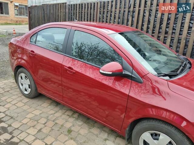 Красный Шевроле Авео, объемом двигателя 1.4 л и пробегом 83 тыс. км за 6600 $, фото 5 на Automoto.ua