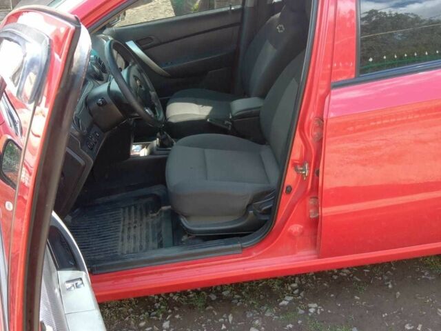 Червоний Шевроле Авео, об'ємом двигуна 0 л та пробігом 160 тис. км за 3000 $, фото 1 на Automoto.ua