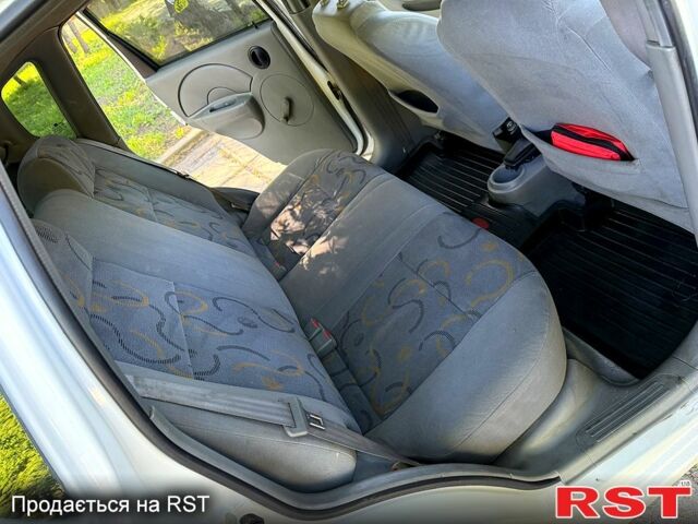 Шевроле Авео, объемом двигателя 1.5 л и пробегом 254 тыс. км за 3300 $, фото 9 на Automoto.ua
