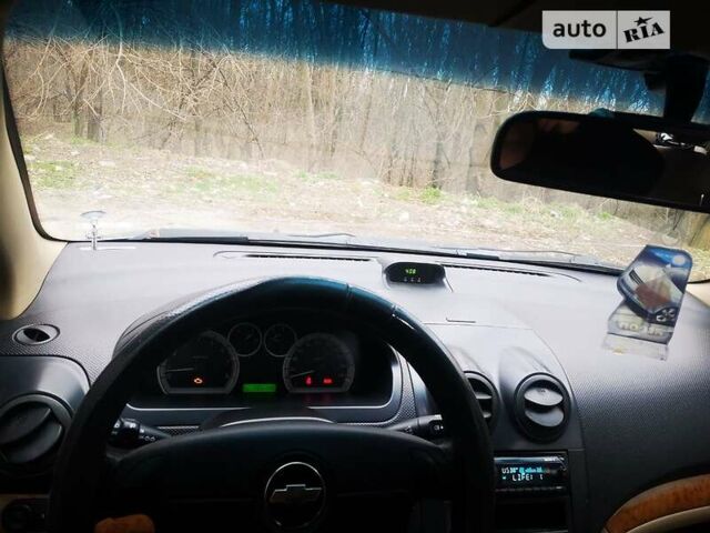 Шевроле Авео, об'ємом двигуна 1.6 л та пробігом 285 тис. км за 3800 $, фото 8 на Automoto.ua