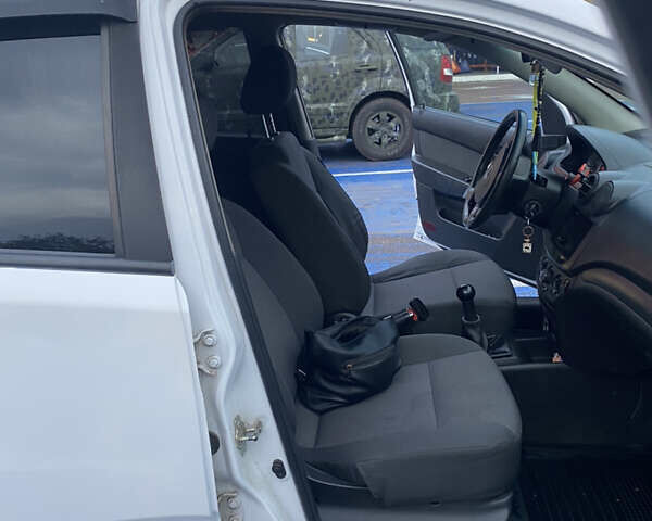 Шевроле Авео, объемом двигателя 1.2 л и пробегом 117 тыс. км за 4000 $, фото 1 на Automoto.ua