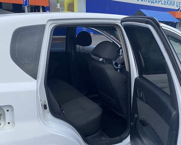 Шевроле Авео, объемом двигателя 1.2 л и пробегом 117 тыс. км за 4000 $, фото 2 на Automoto.ua