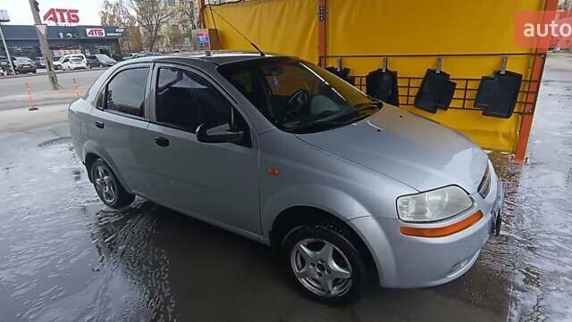 Шевроле Авео, об'ємом двигуна 1.5 л та пробігом 270 тис. км за 2500 $, фото 5 на Automoto.ua