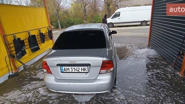 Шевроле Авео, об'ємом двигуна 1.5 л та пробігом 270 тис. км за 2500 $, фото 3 на Automoto.ua