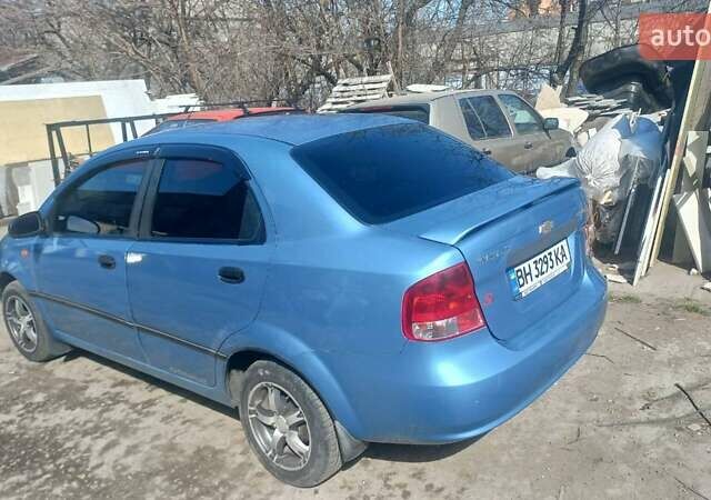 Шевроле Авео, объемом двигателя 1.5 л и пробегом 190 тыс. км за 3500 $, фото 1 на Automoto.ua