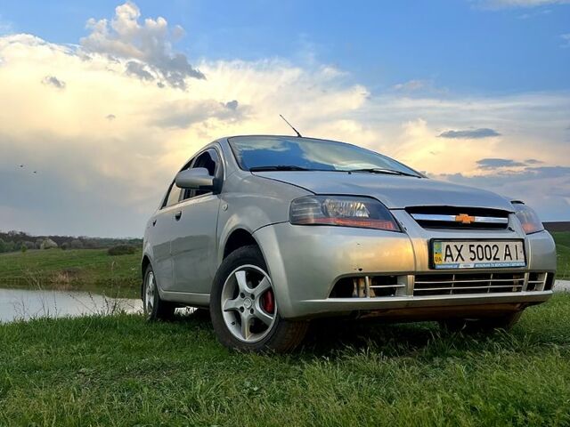 Шевроле Авео, объемом двигателя 1.5 л и пробегом 220 тыс. км за 2900 $, фото 4 на Automoto.ua