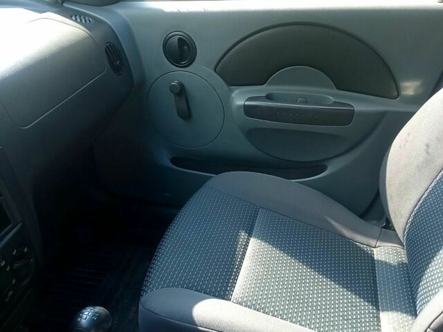 Шевроле Авео, объемом двигателя 1.5 л и пробегом 221 тыс. км за 2800 $, фото 9 на Automoto.ua