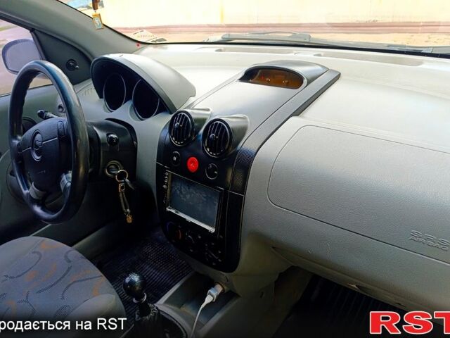 Шевроле Авео, об'ємом двигуна 1.5 л та пробігом 185 тис. км за 2300 $, фото 3 на Automoto.ua