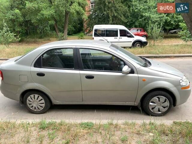 Шевроле Авео, объемом двигателя 1.5 л и пробегом 310 тыс. км за 2400 $, фото 1 на Automoto.ua
