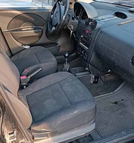 Шевроле Авео, объемом двигателя 1.5 л и пробегом 260 тыс. км за 2900 $, фото 9 на Automoto.ua