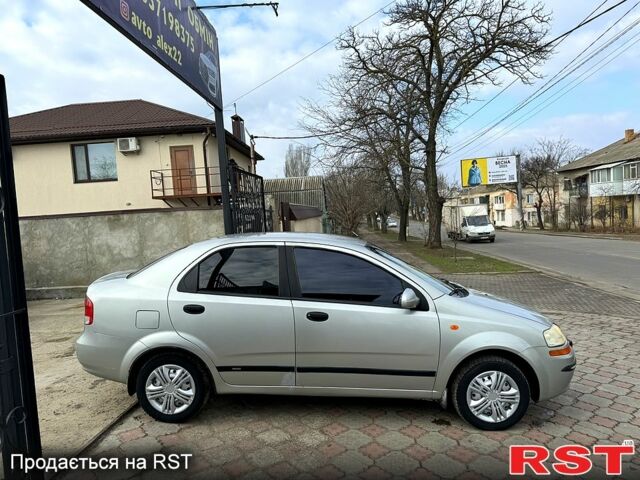 Шевроле Авео, объемом двигателя 15 л и пробегом 250 тыс. км за 2699 $, фото 3 на Automoto.ua