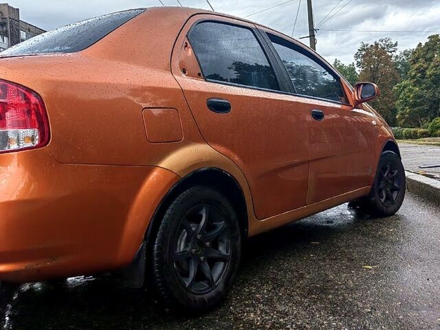 Шевроле Авео, объемом двигателя 1.5 л и пробегом 349 тыс. км за 2350 $, фото 7 на Automoto.ua