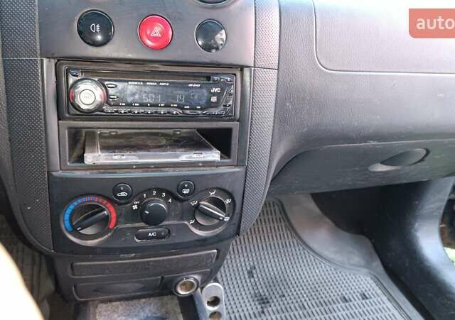 Шевроле Авео, объемом двигателя 1.5 л и пробегом 260 тыс. км за 2900 $, фото 23 на Automoto.ua