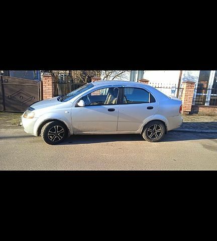 Шевроле Авео, об'ємом двигуна 15 л та пробігом 220 тис. км за 2900 $, фото 2 на Automoto.ua